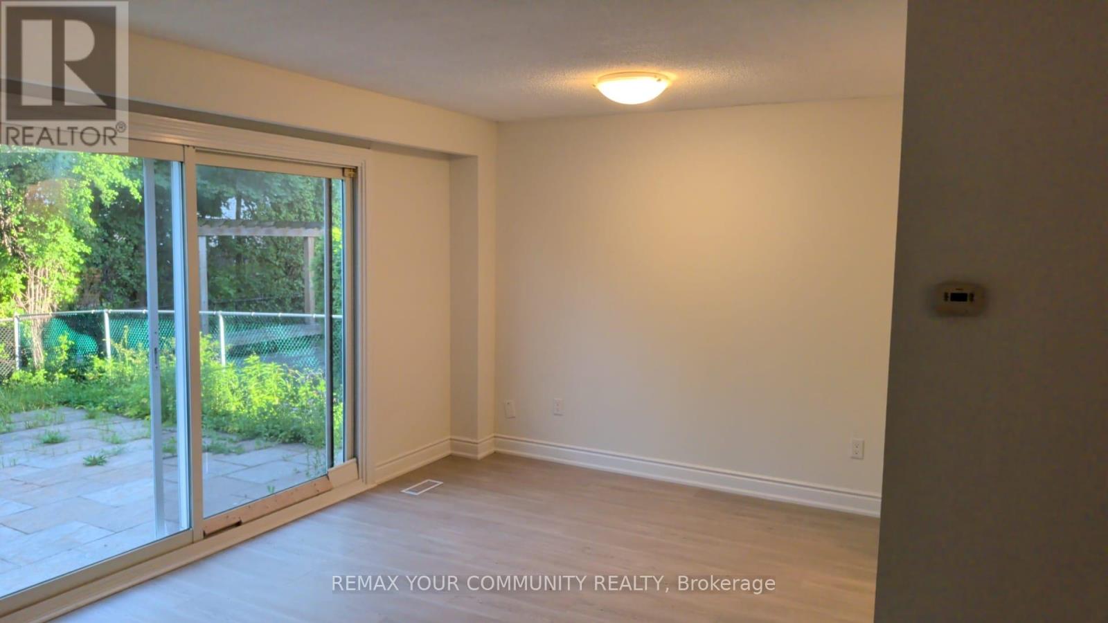 Upper - 4 Malabar Crescent S Property Photo 5
