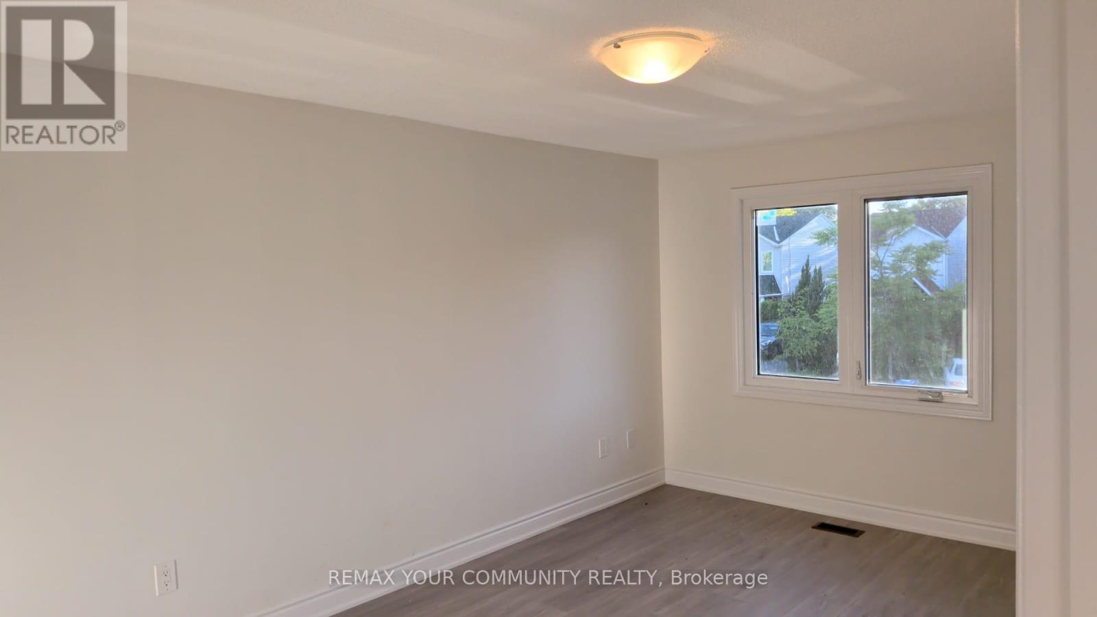 Upper - 4 Malabar Crescent S Property Photo 7
