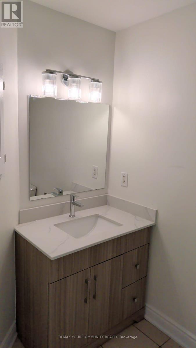 Upper - 4 Malabar Crescent S Property Photo 10