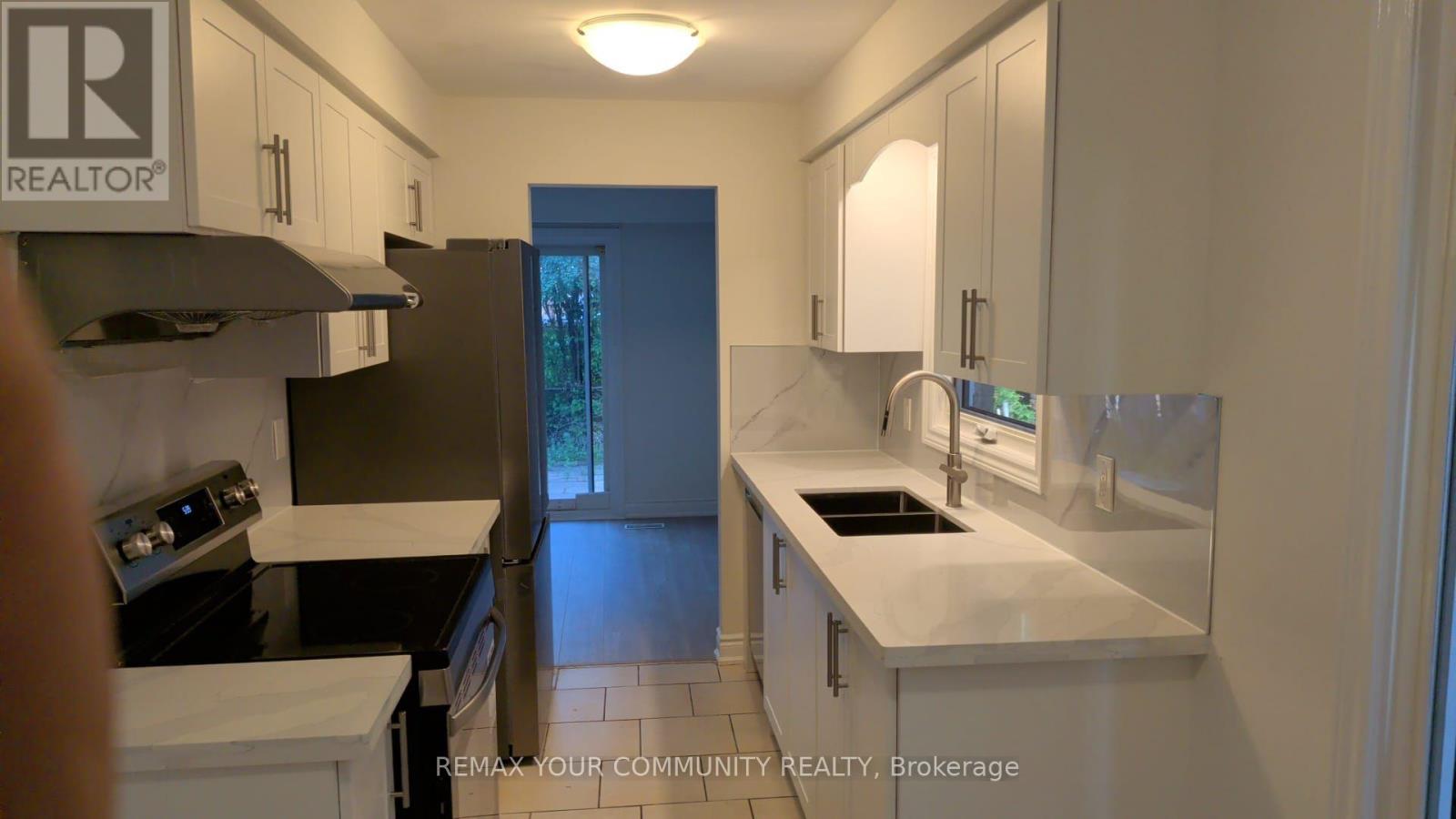 Upper - 4 Malabar Crescent S Property Photo 17