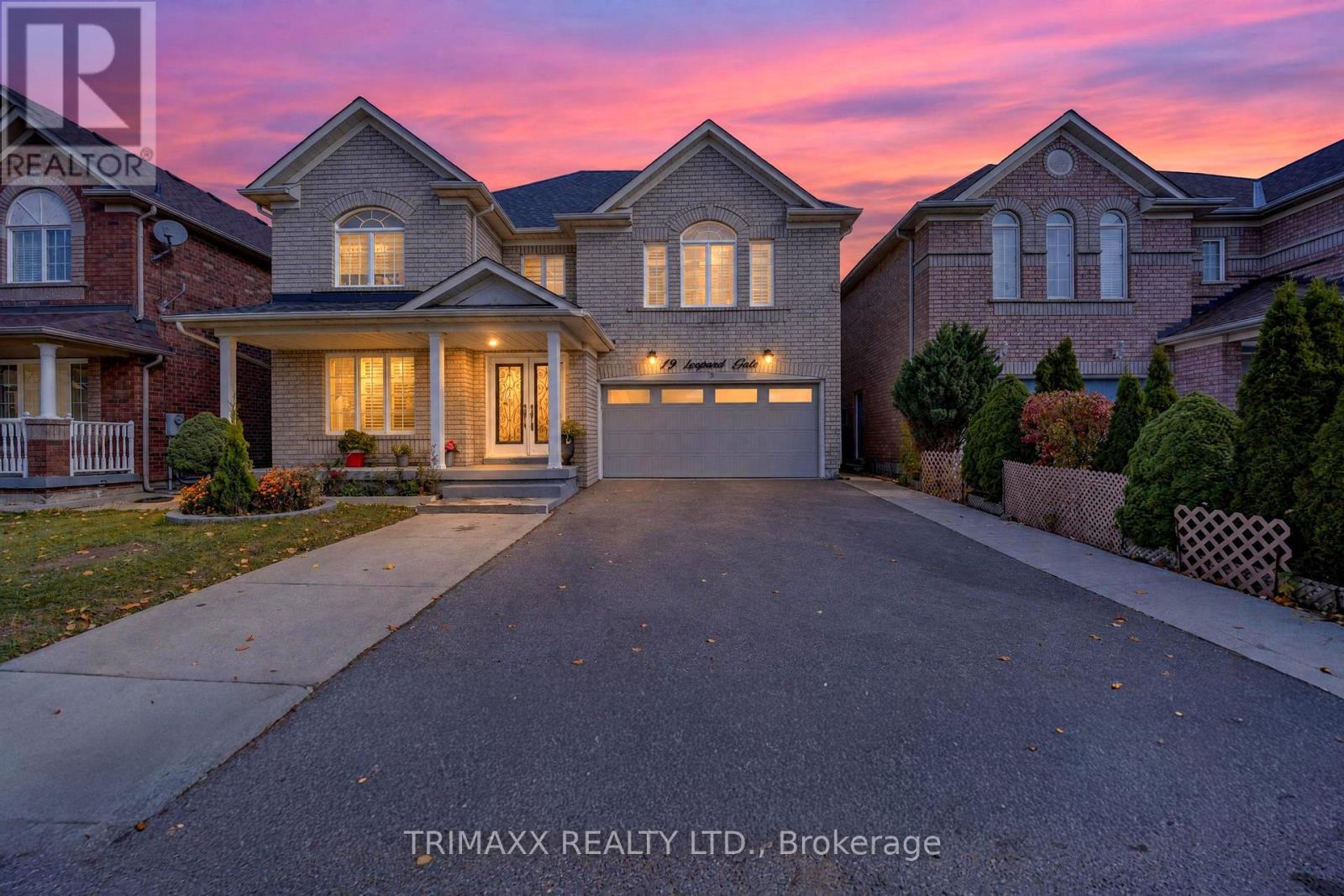 19 Leopard Gate Property Photo 1