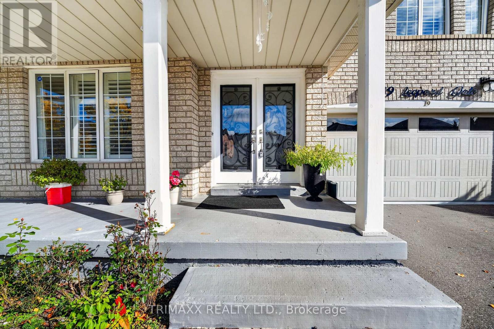 19 Leopard Gate Property Photo 2