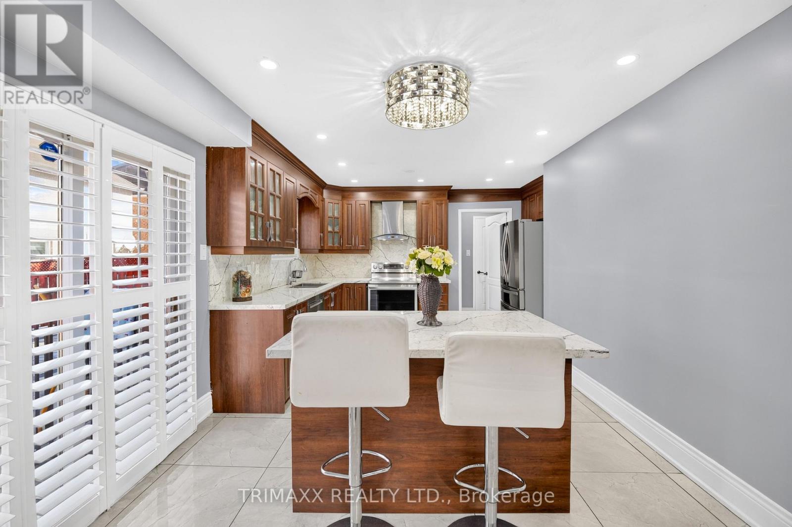 19 Leopard Gate Property Photo 10