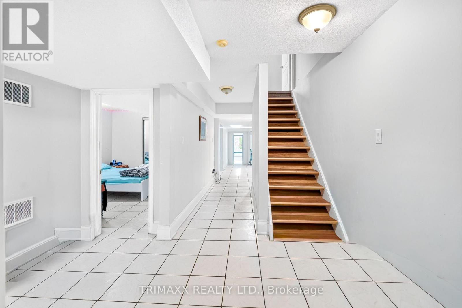 19 Leopard Gate Property Photo 34