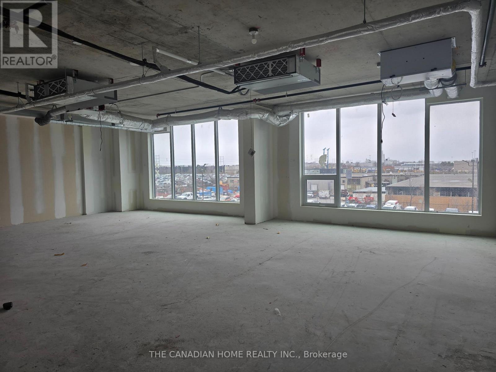 226 - 600 DIXON RD ROAD Property Photo 1