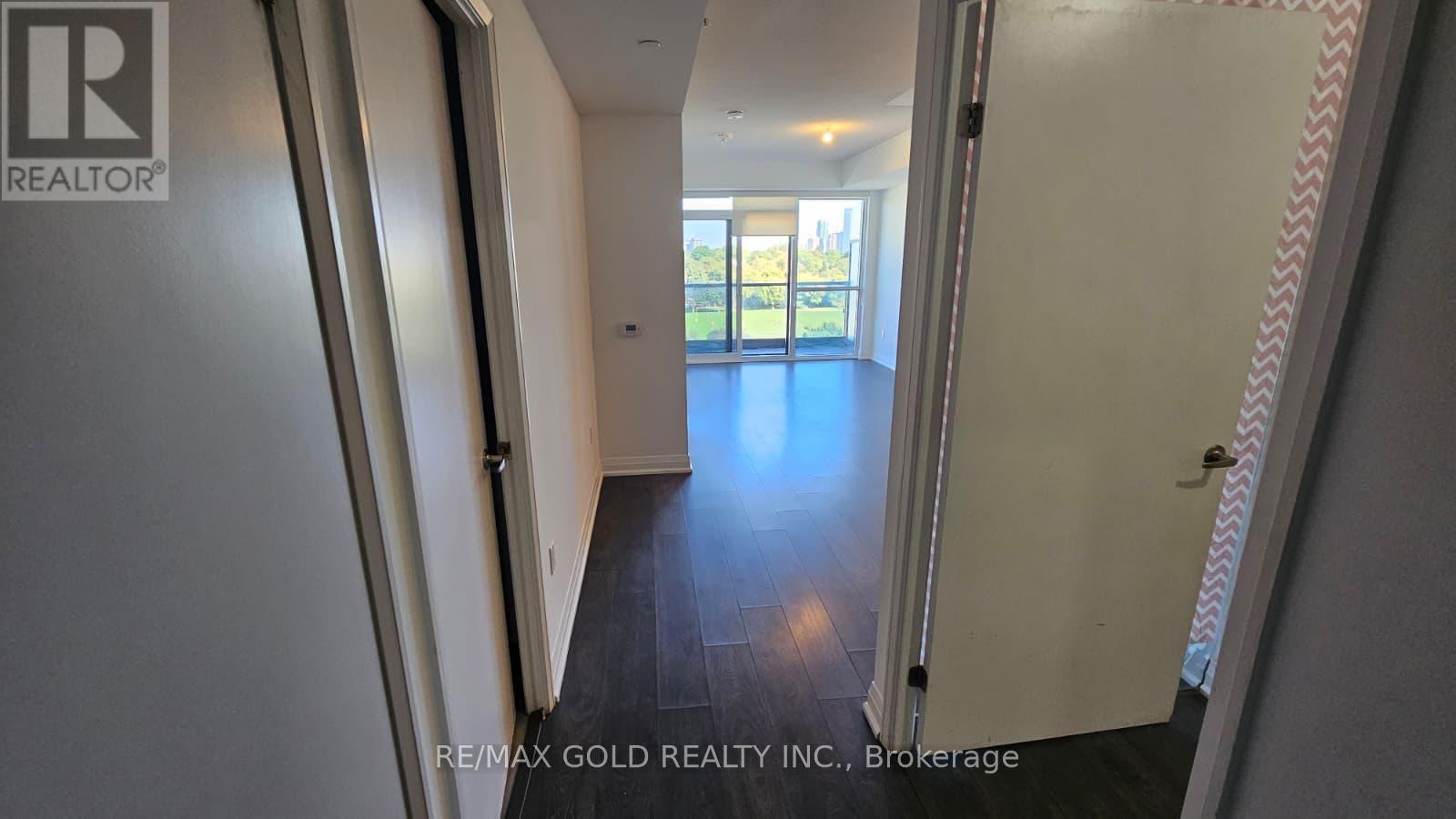 714 - 10 GIBBS ROAD Property Photo 1