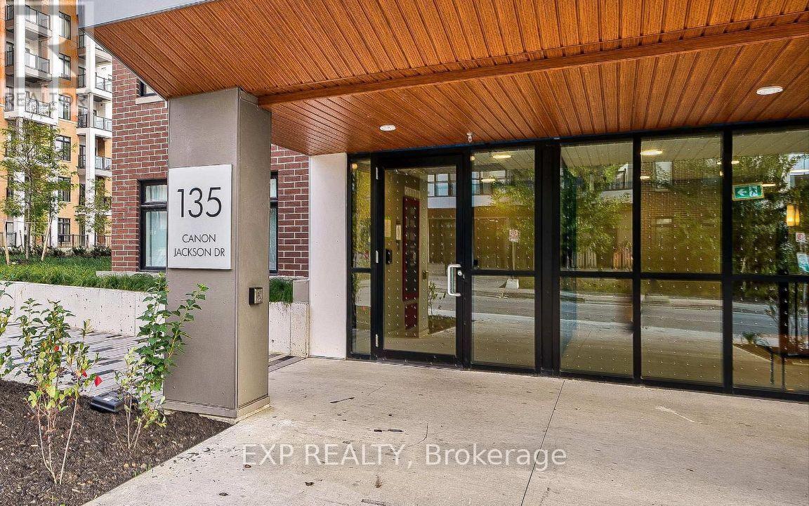 206 - 135 Canon Jackson Drive Property Photo 1