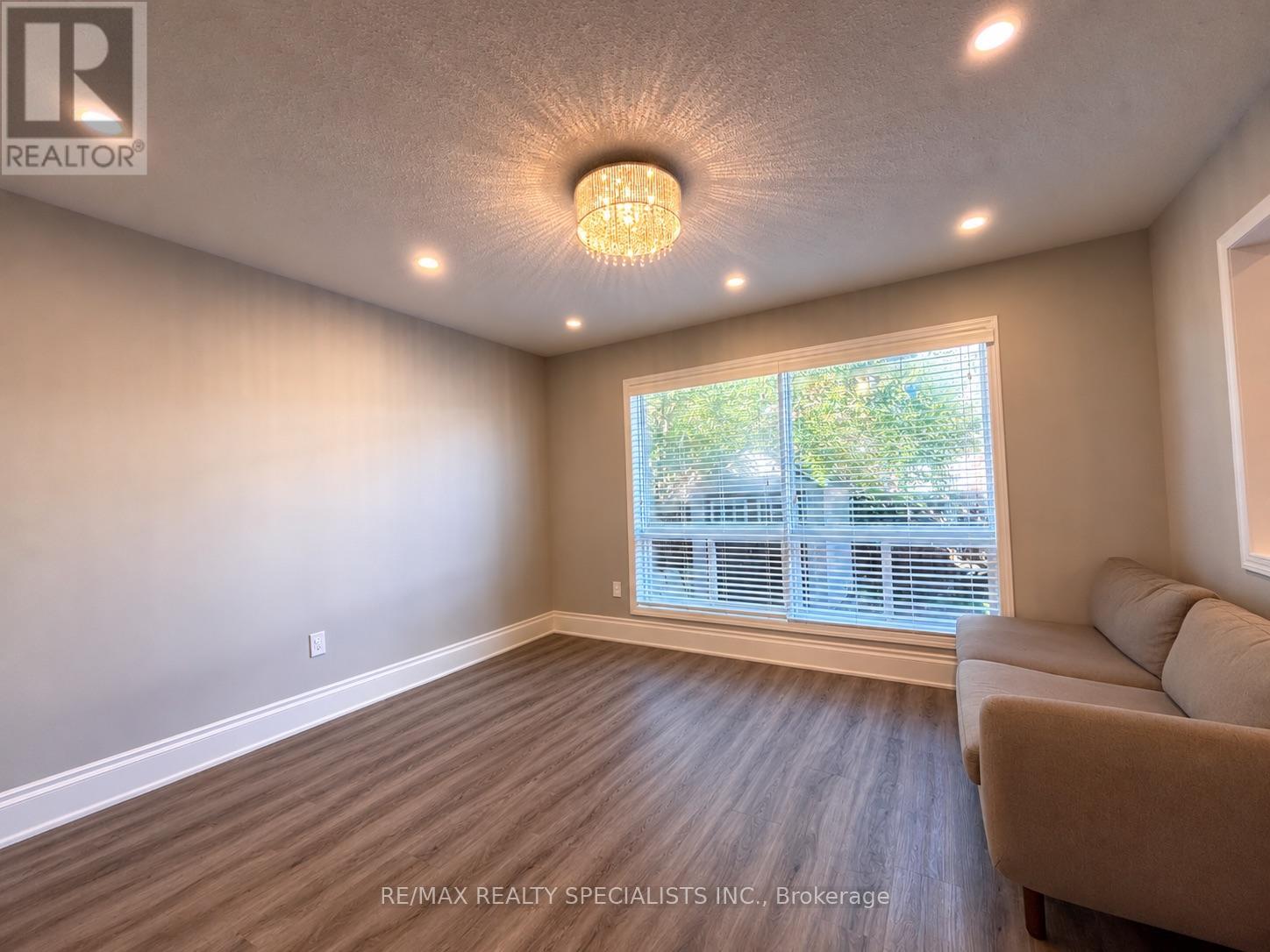 Upper - 1061 Clark Boulevard Property Photo 5