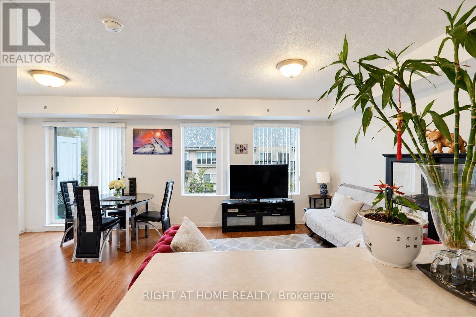 2095 - 55 George Appleton Way Property Photo 5
