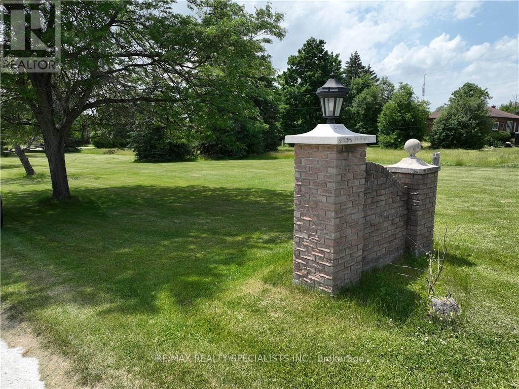 8790 Ninth Line Property Photo 5