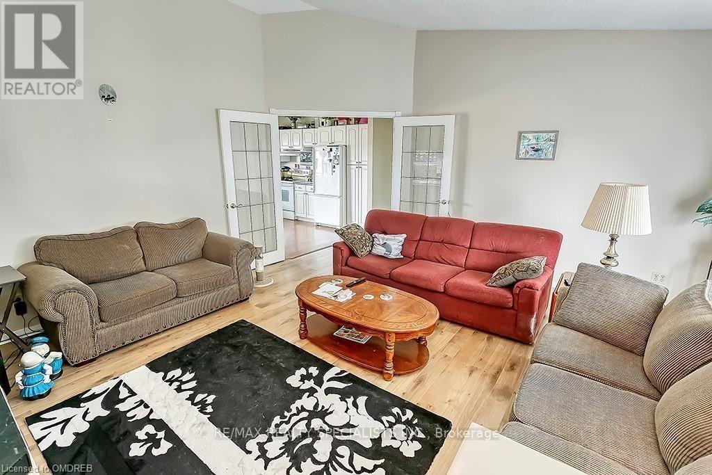 8790 Ninth Line Property Photo 13
