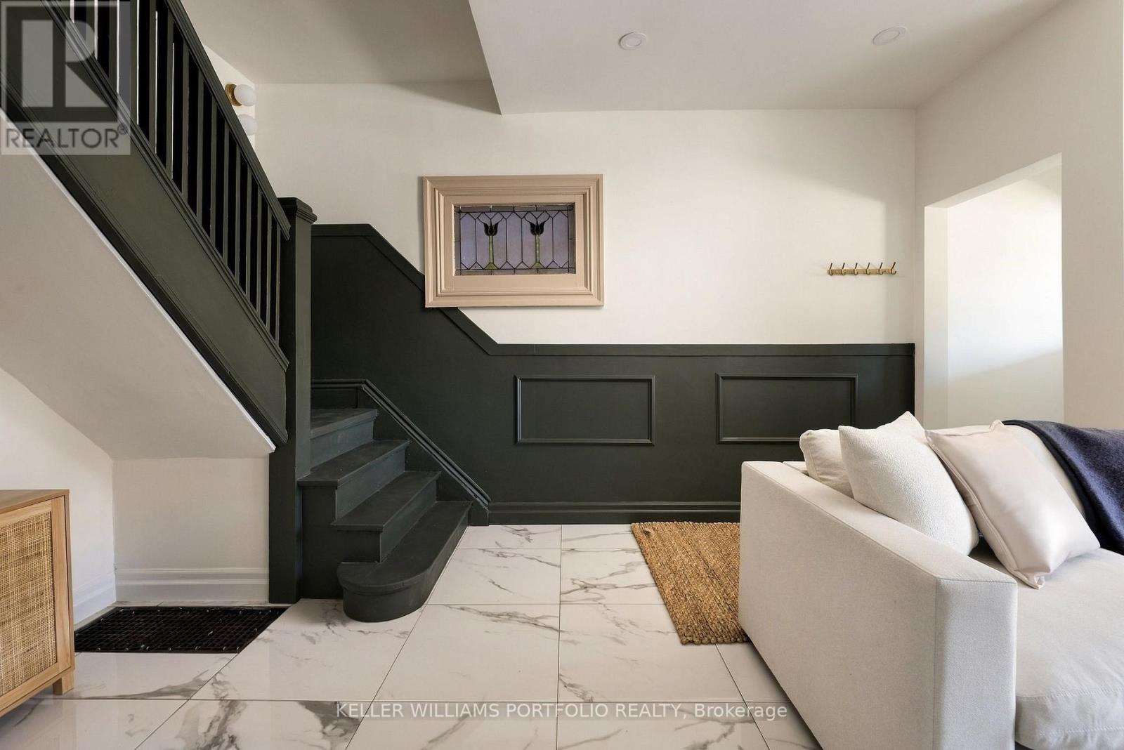 1006 Ossington Avenue Property Photo 1