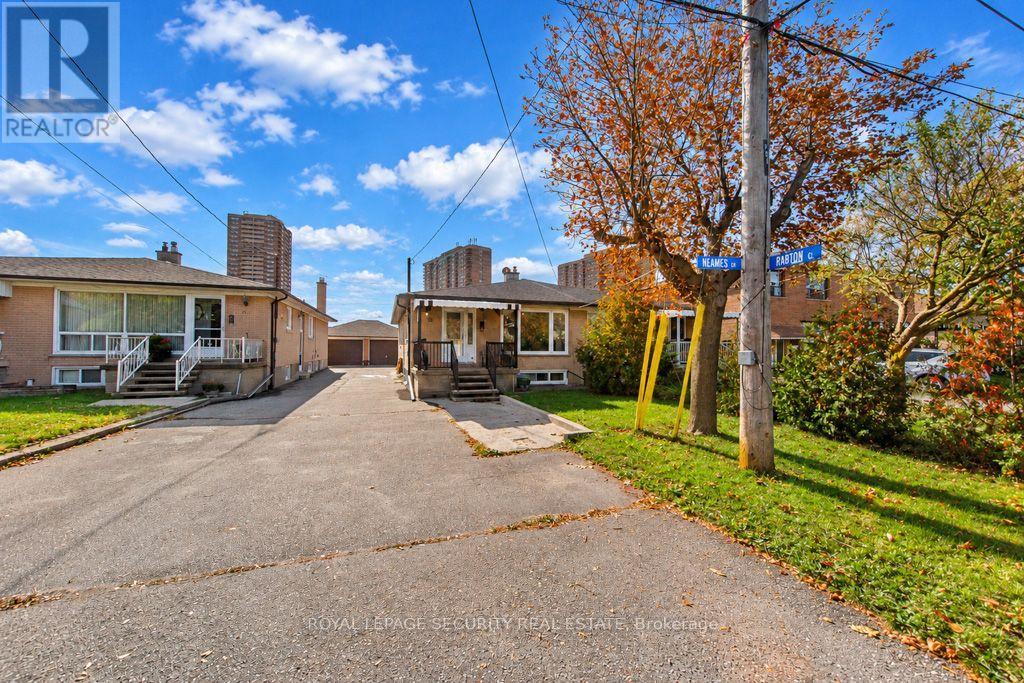 21 Neames Crescent Property Photo 2