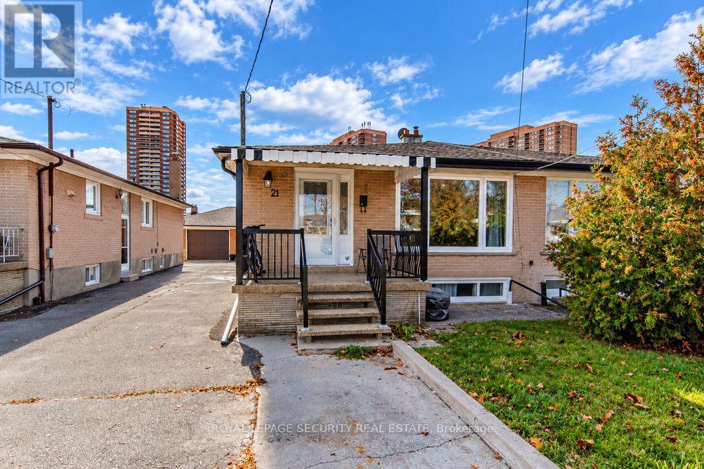 21 Neames Crescent Property Photo 4