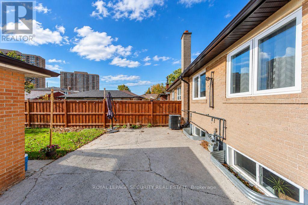21 Neames Crescent Property Photo 44