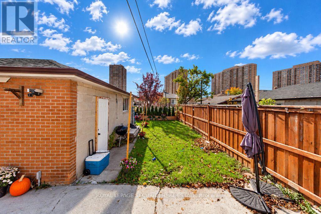 21 Neames Crescent Property Photo 45
