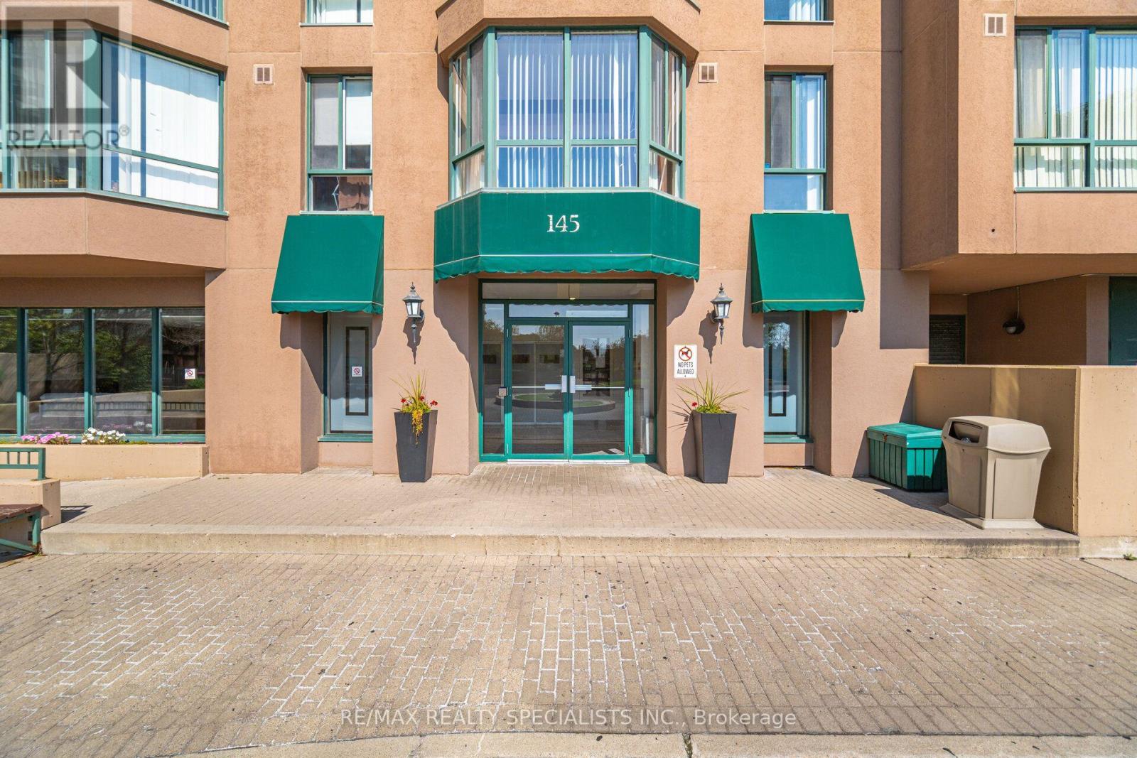 813 - 145 Hillcrest Avenue Property Photo 3