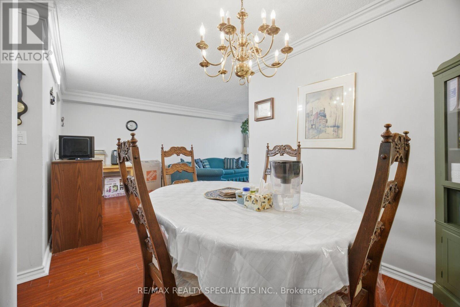 813 - 145 Hillcrest Avenue Property Photo 15