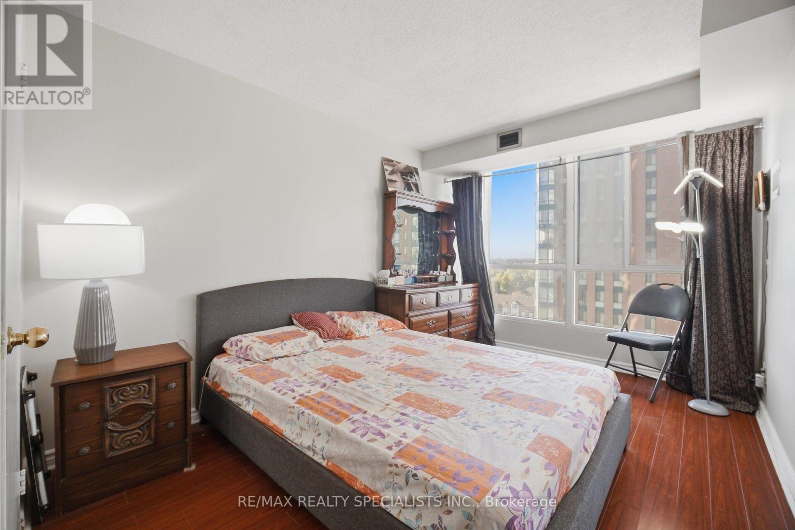 813 - 145 Hillcrest Avenue Property Photo 24