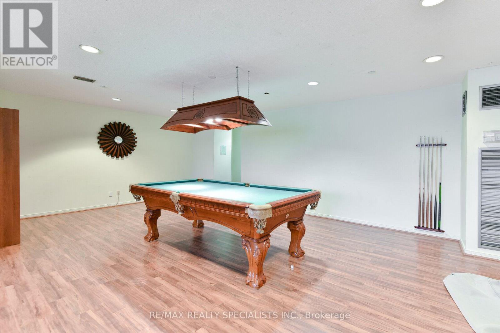813 - 145 Hillcrest Avenue Property Photo 43