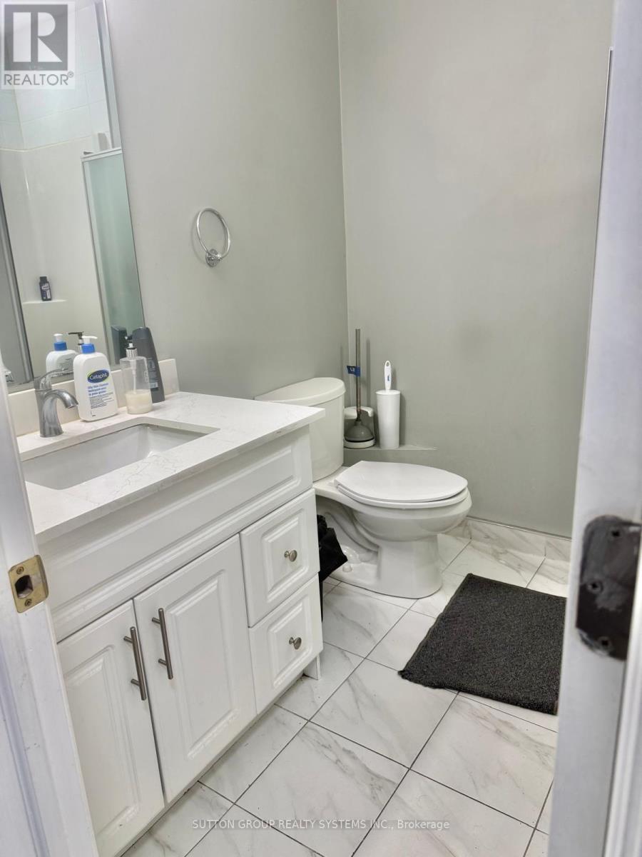 Lower - 2668 Windjammer Road Property Photo 22
