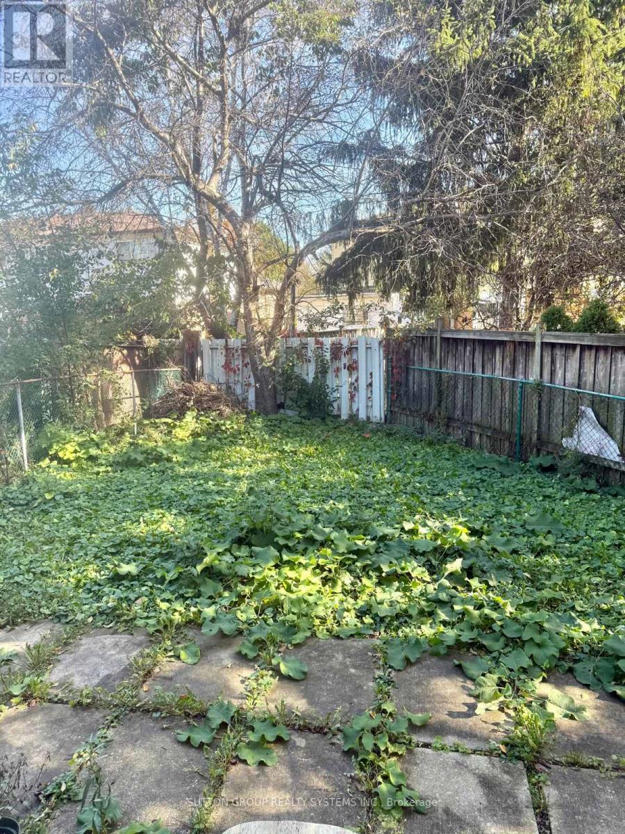 Lower - 2668 Windjammer Road Property Photo 24
