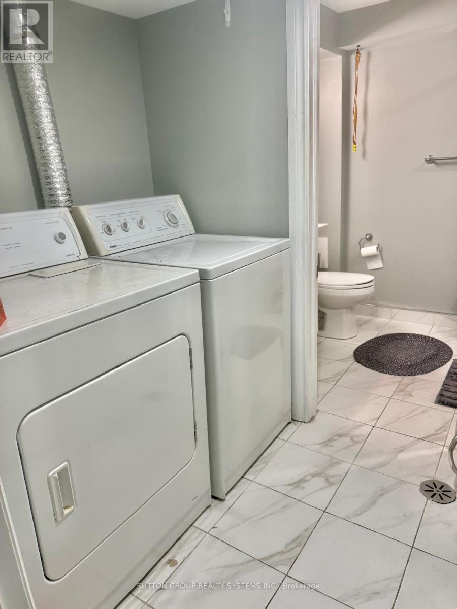 Lower - 2668 Windjammer Road Property Photo 32