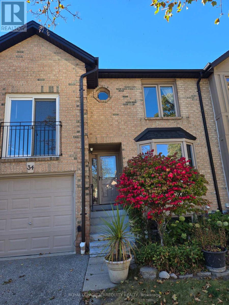 34 - 4635 REGENTS TERRACE Property Photo 1