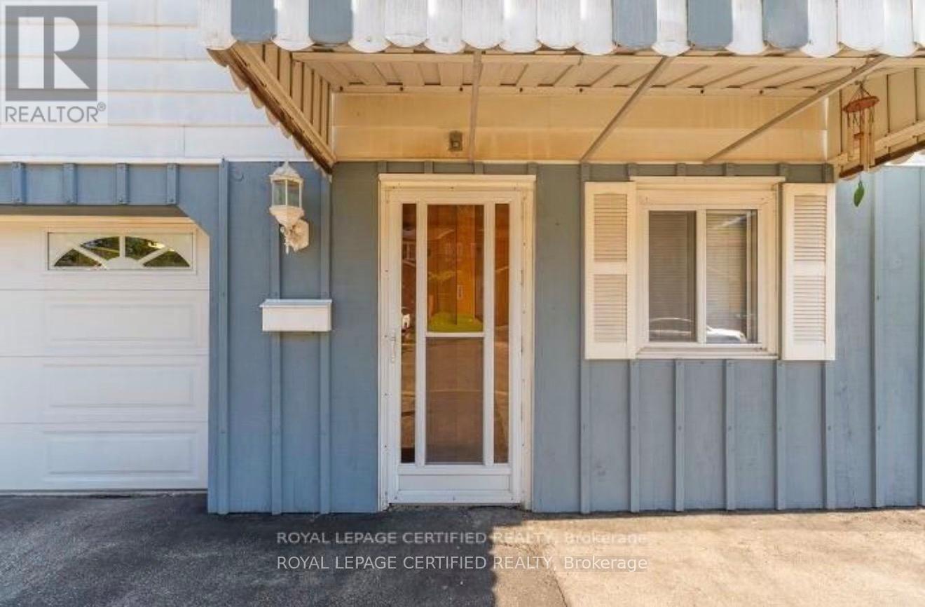 21 Denison Avenue Property Photo 4