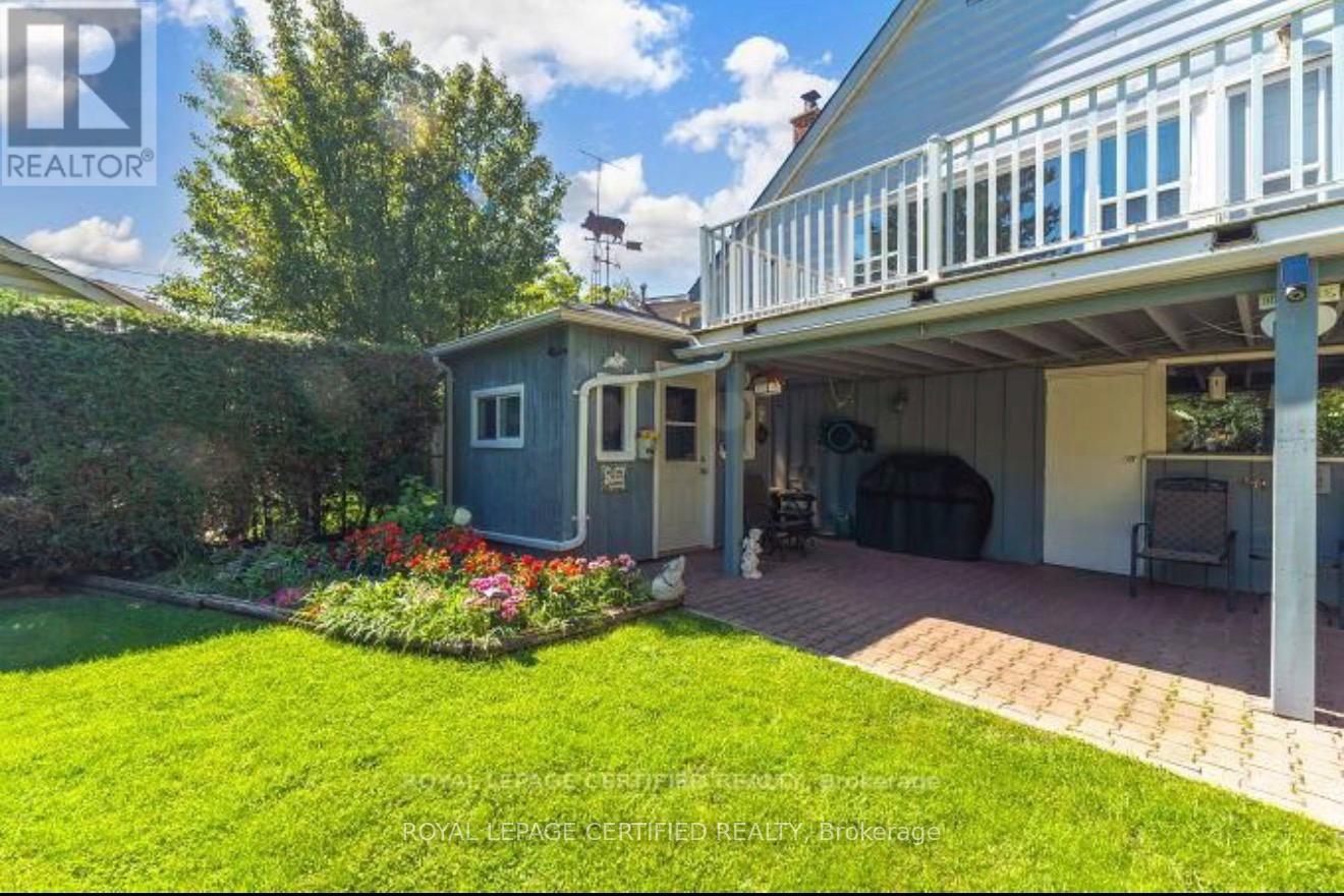 21 Denison Avenue Property Photo 7