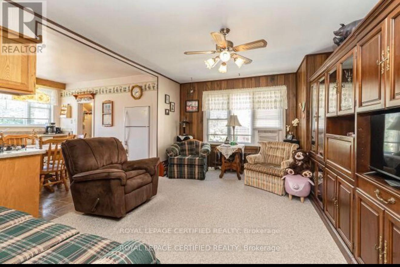 21 Denison Avenue Property Photo 15