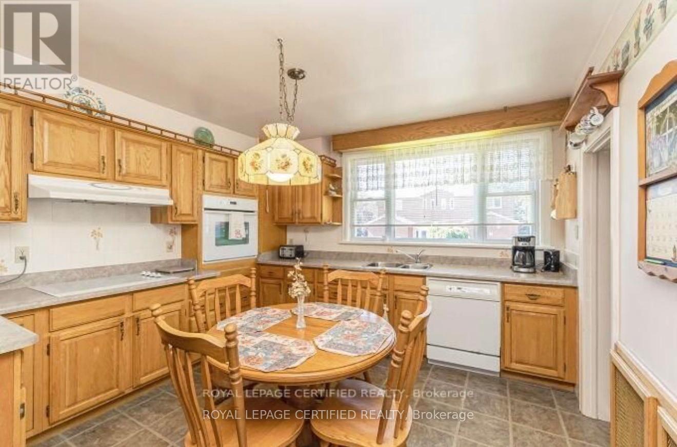 21 Denison Avenue Property Photo 16