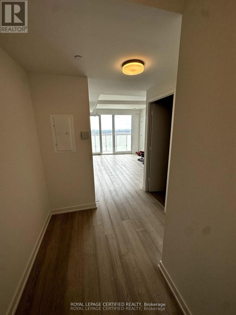 2109 - 3883 Quartz Road Property Photo 6