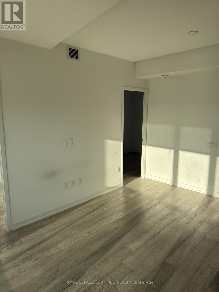 2109 - 3883 Quartz Road Property Photo 8
