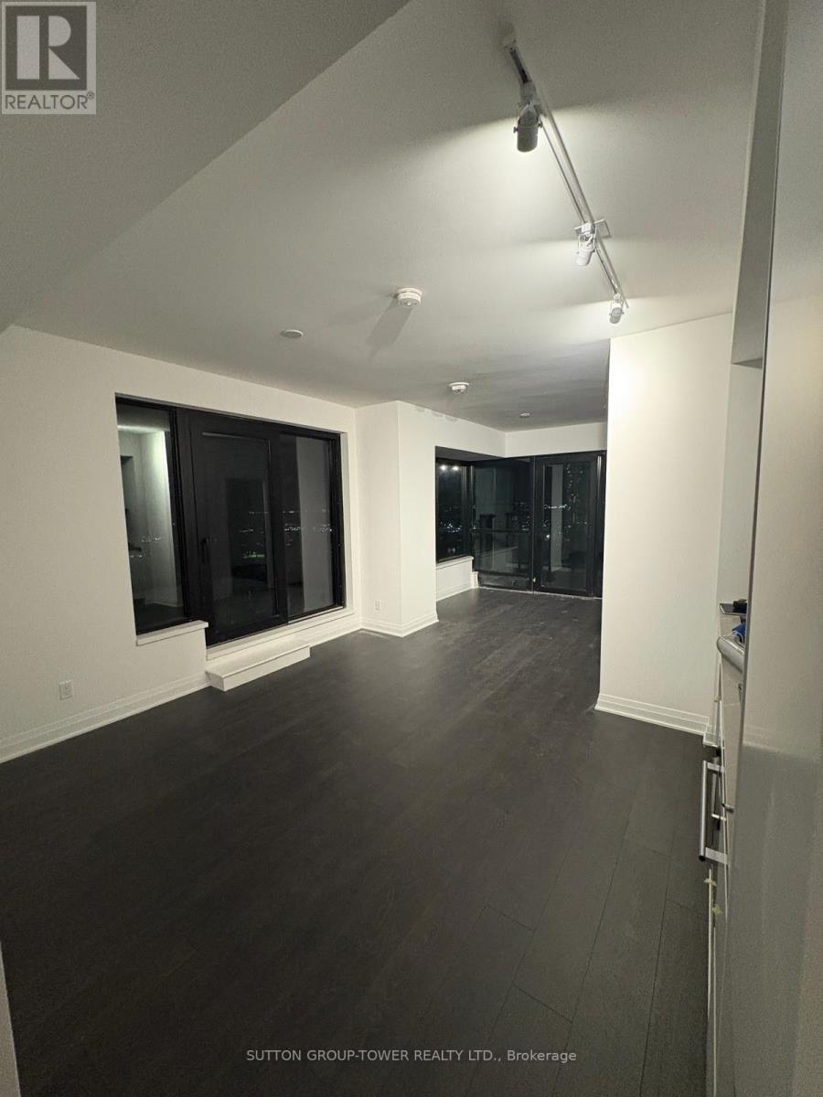 4304 - 4015 The Exchange Property Photo 8
