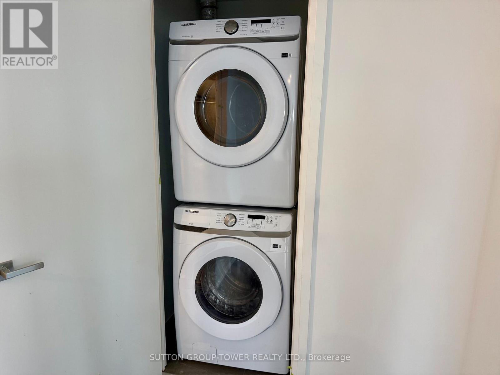 4304 - 4015 The Exchange Property Photo 13