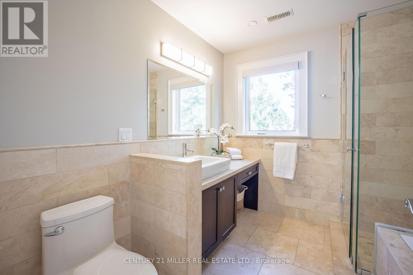407 Maple Grove Drive Property Photo 24