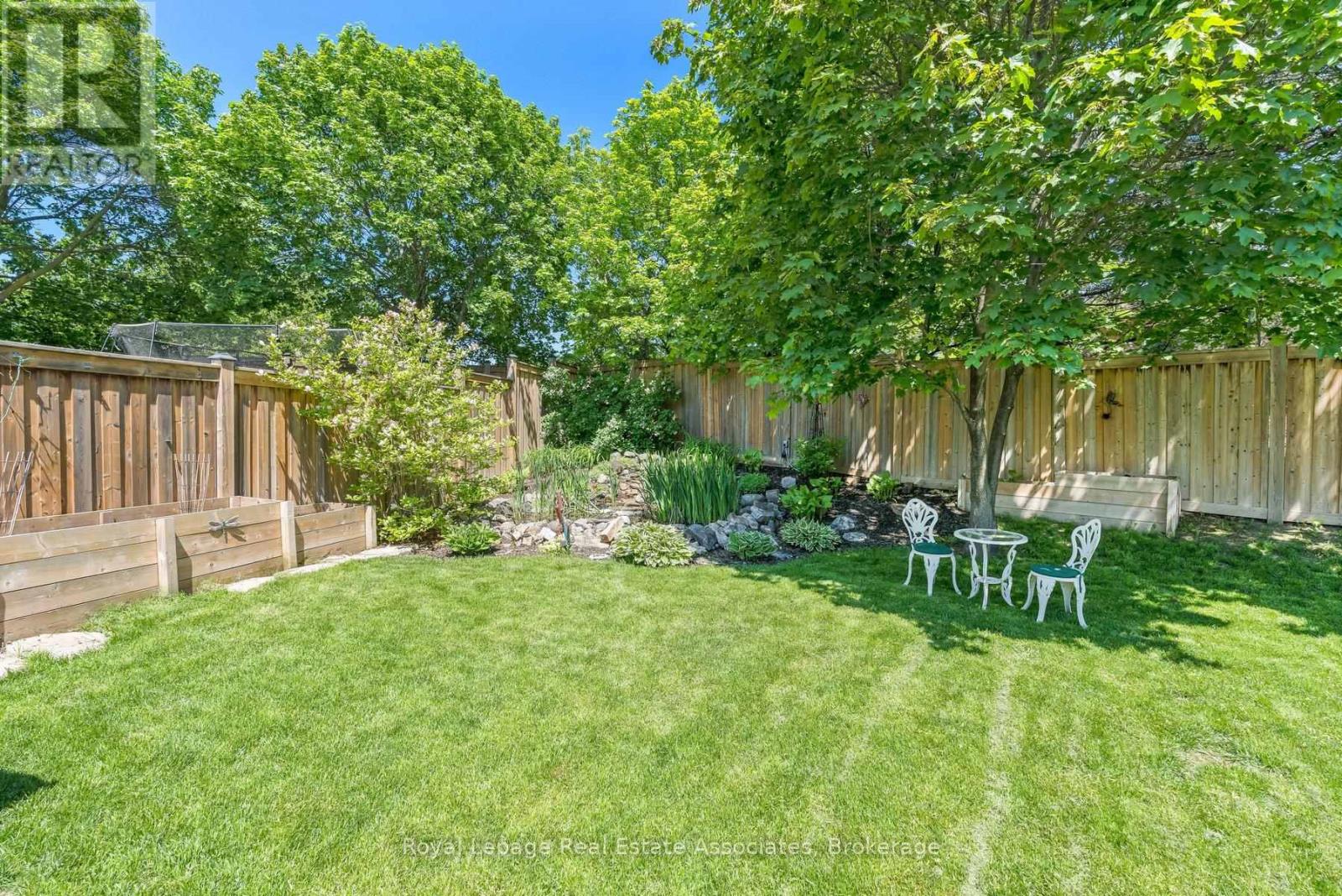 26 Marilyn Crescent Property Photo 41
