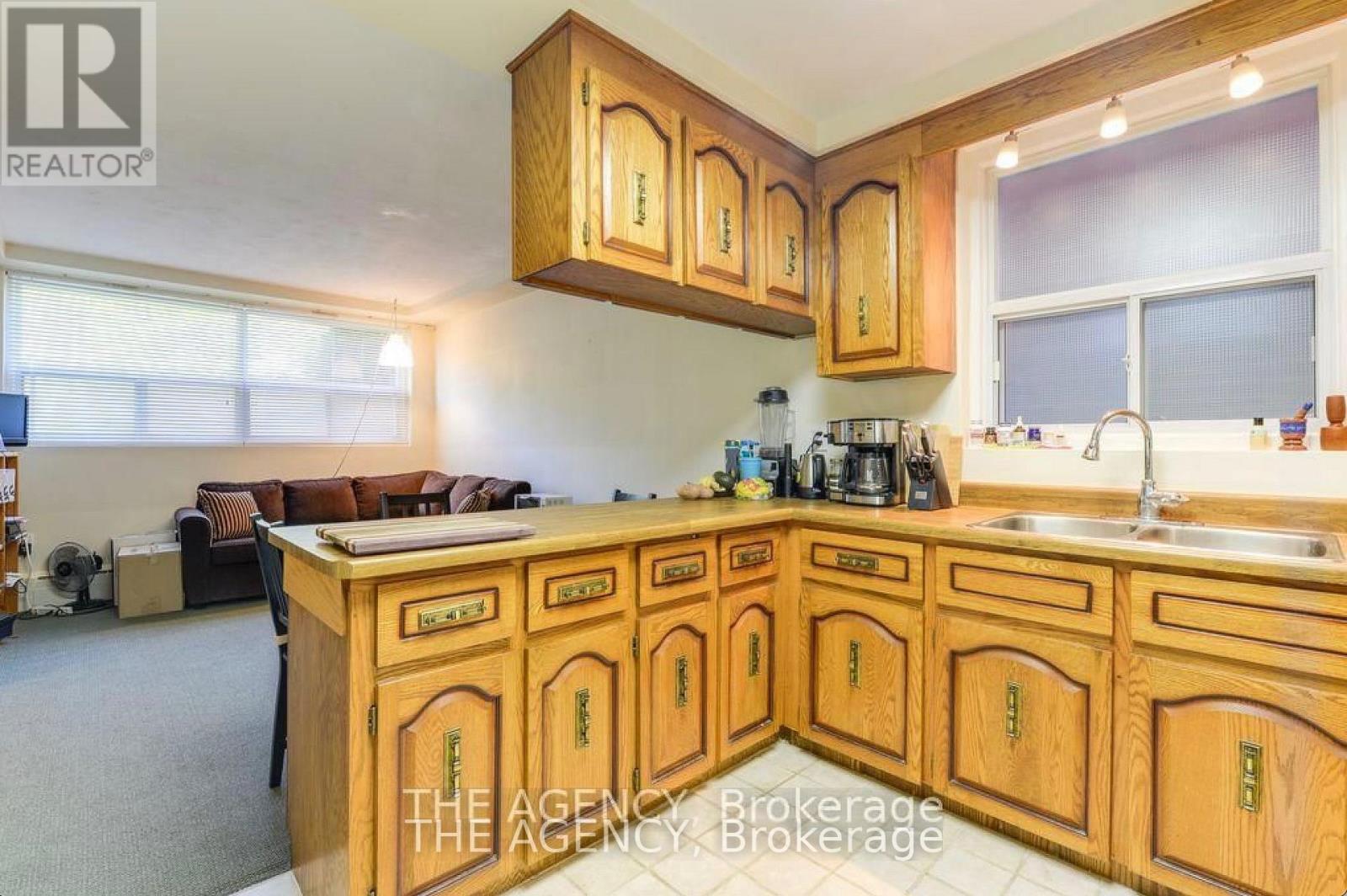 #1 - 75 Keele Street Property Photo 3