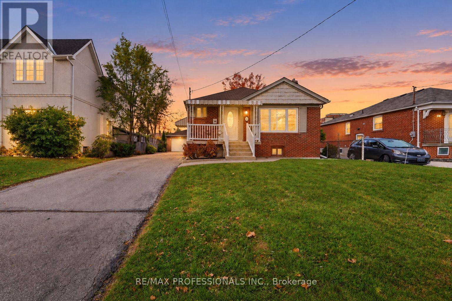 28 Wickford Drive Property Photo 1