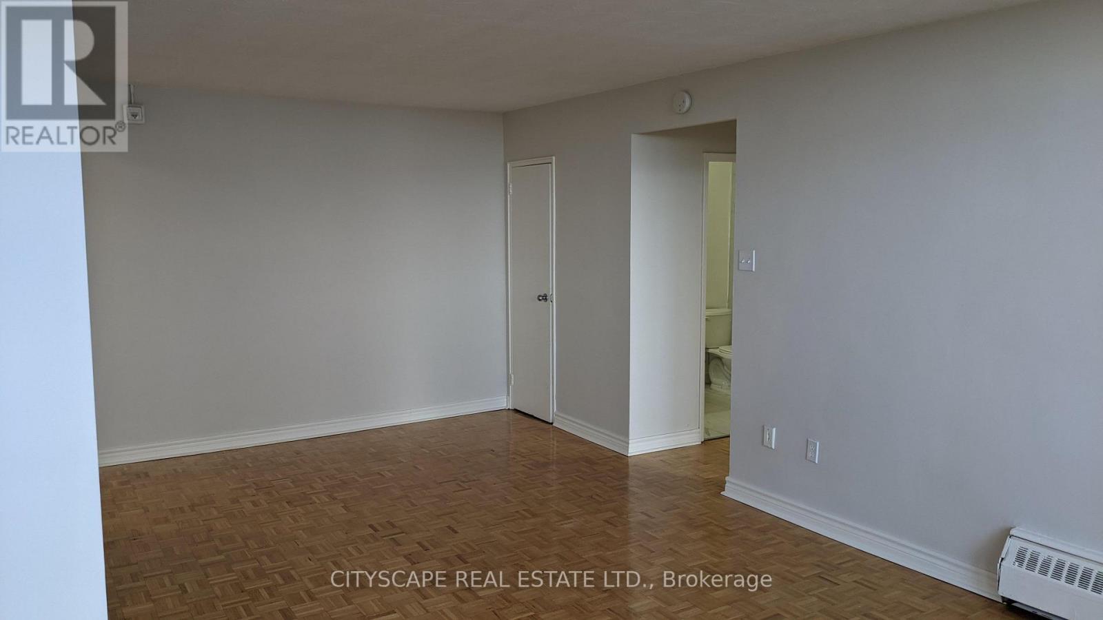 817 - 1440 Lawrence Avenue W Property Photo 4