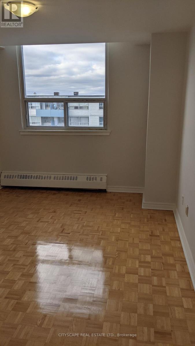 817 - 1440 Lawrence Avenue W Property Photo 6