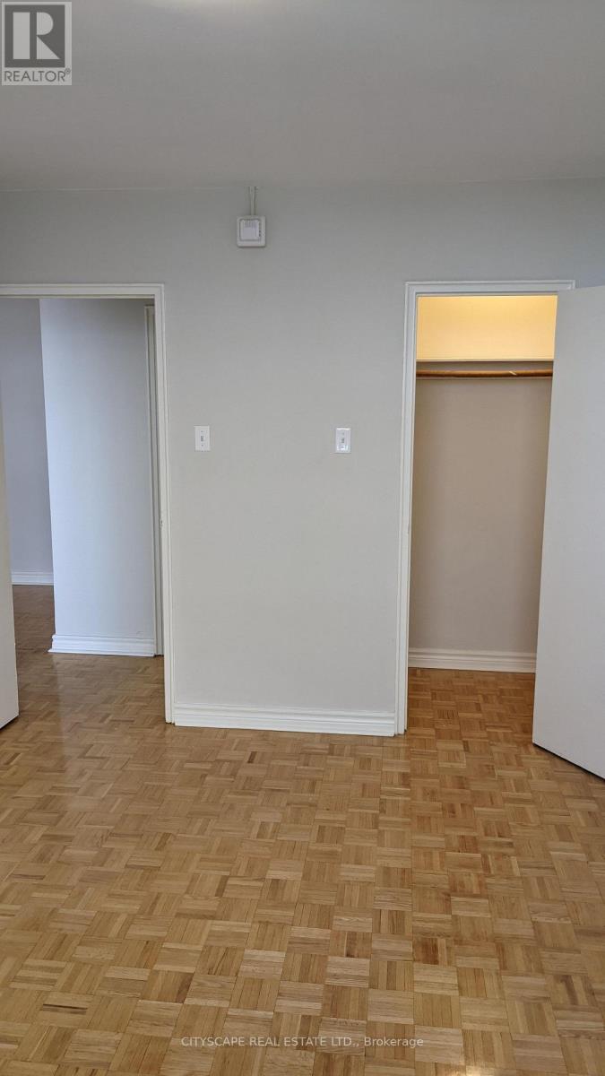 817 - 1440 Lawrence Avenue W Property Photo 7
