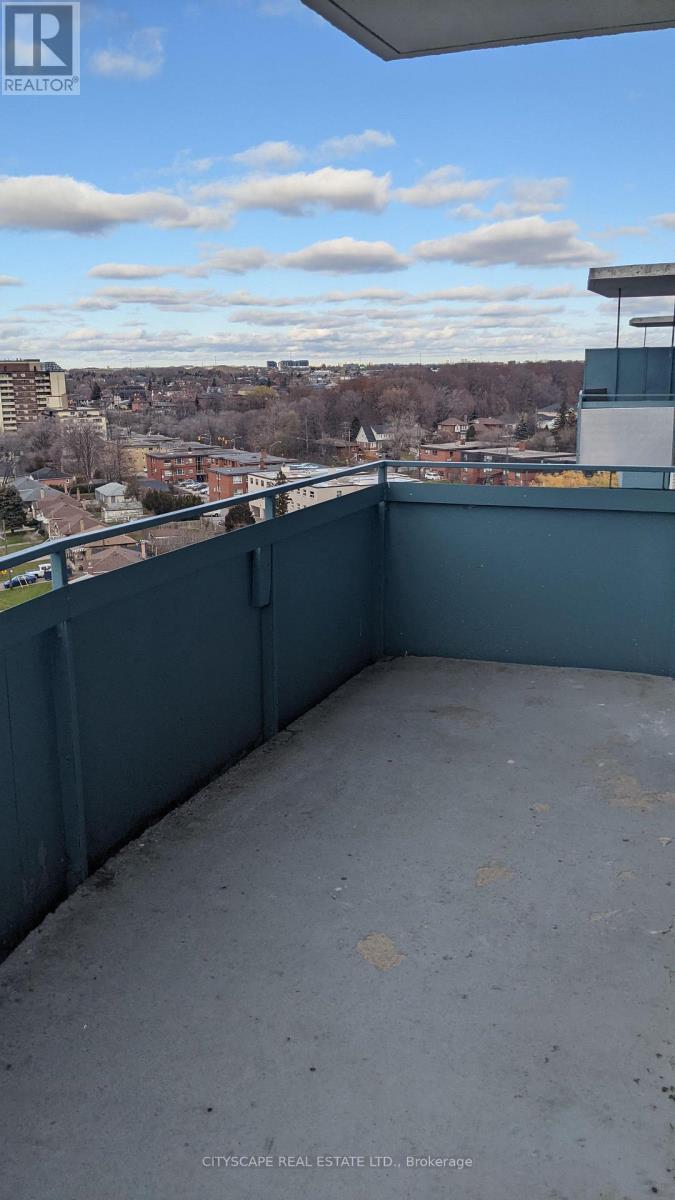 817 - 1440 Lawrence Avenue W Property Photo 9