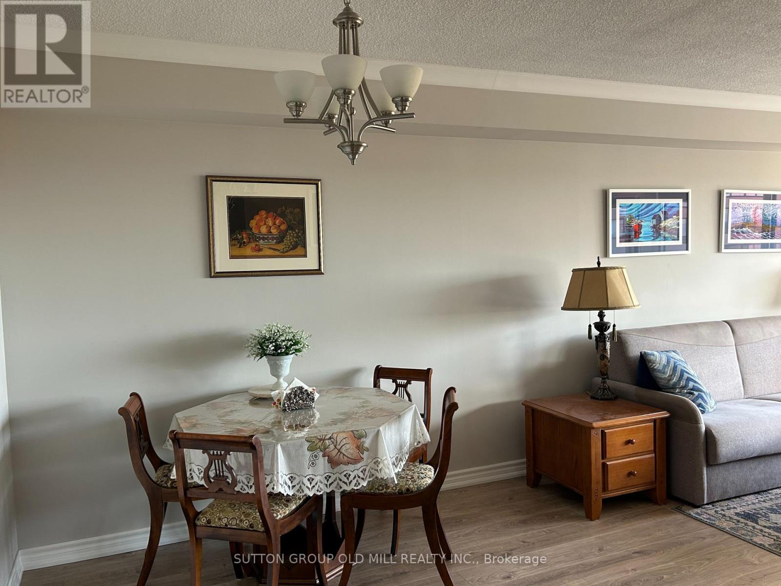 609 - 1001 Cedarglen Gate Property Photo 16