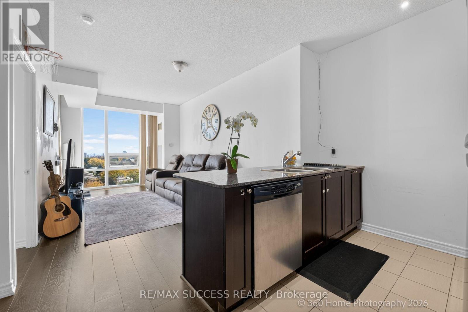 812 - 3525 KARIYA DRIVE Property Photo 1