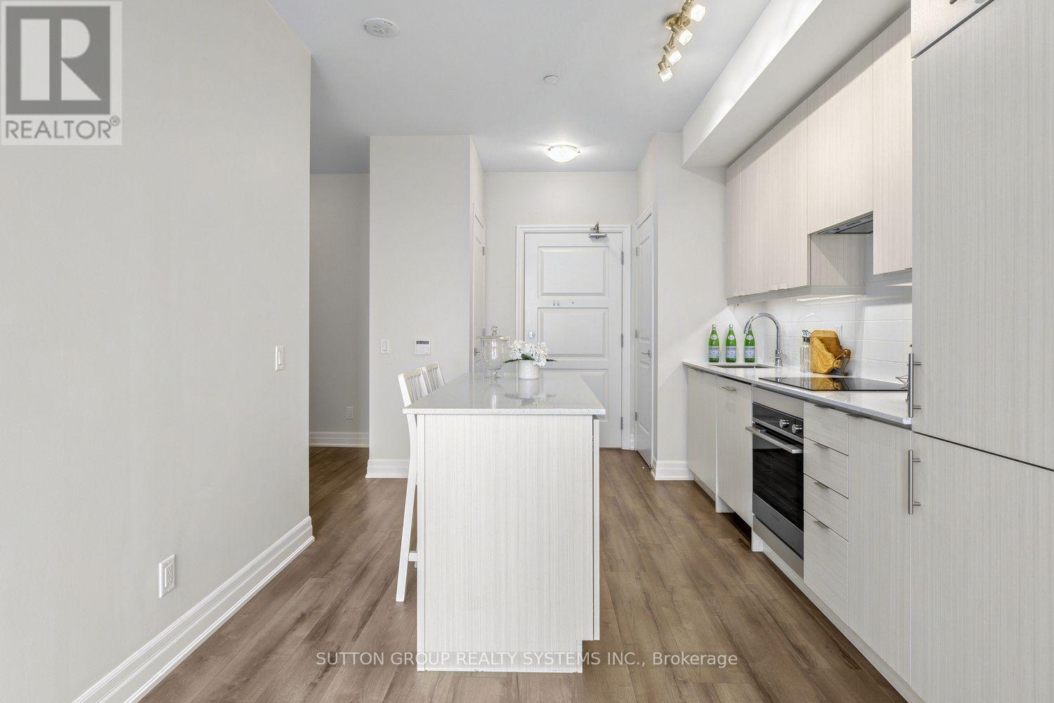 2208 - 36 Elm Drive W Property Photo 15