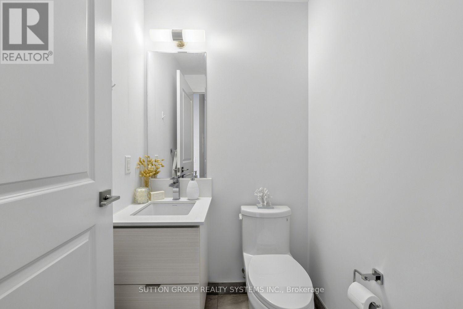 2208 - 36 Elm Drive W Property Photo 29
