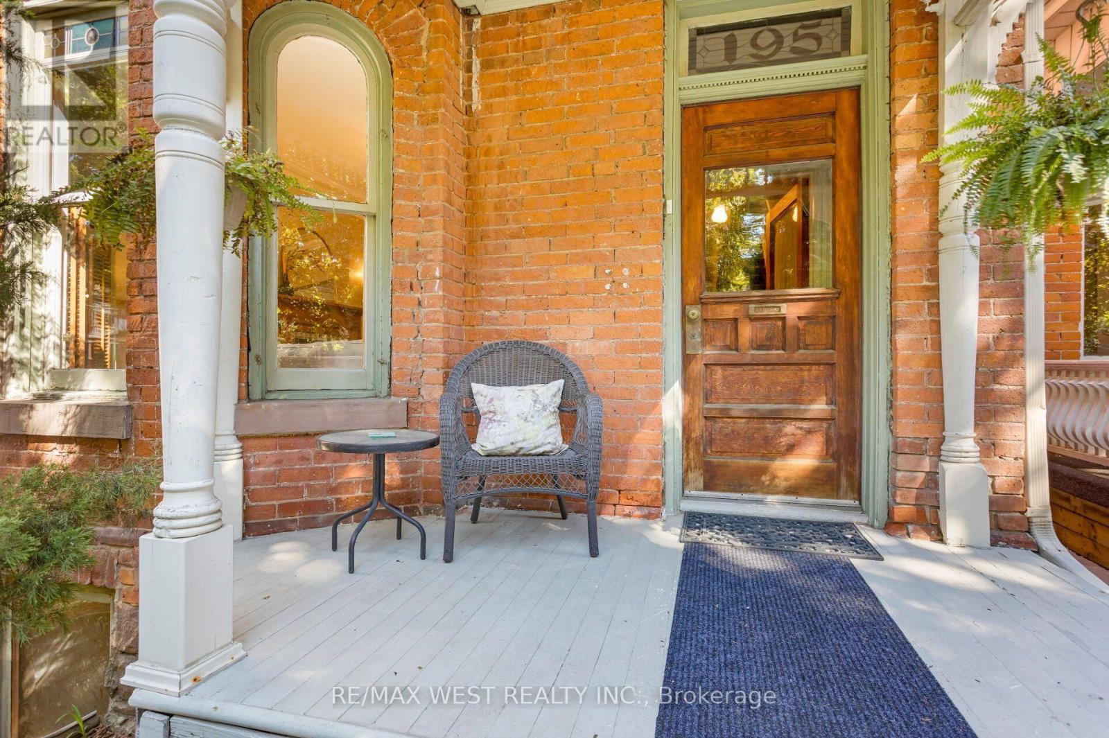 195 Dunn Avenue Property Photo 1