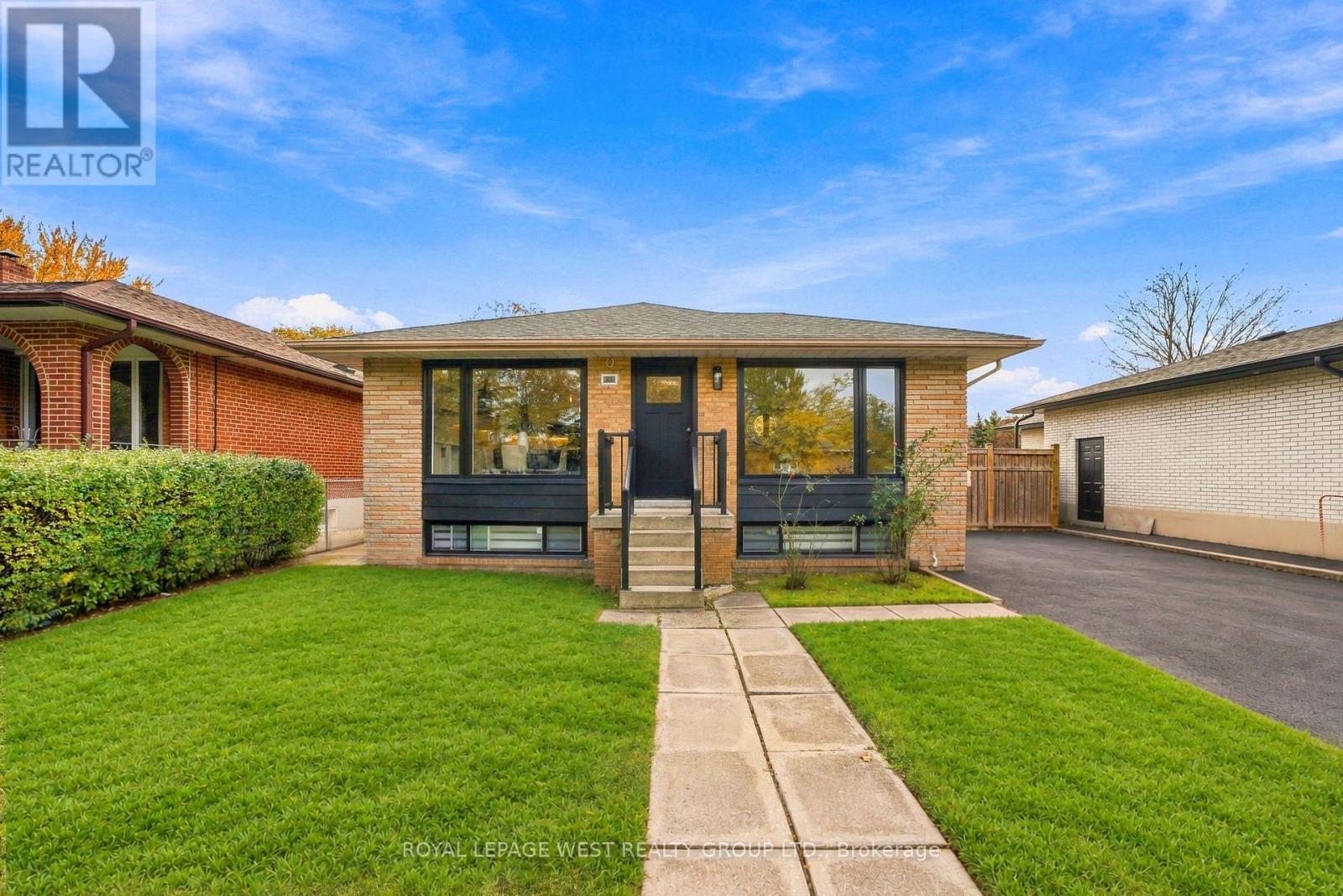 33 Tapley Drive Property Photo 1